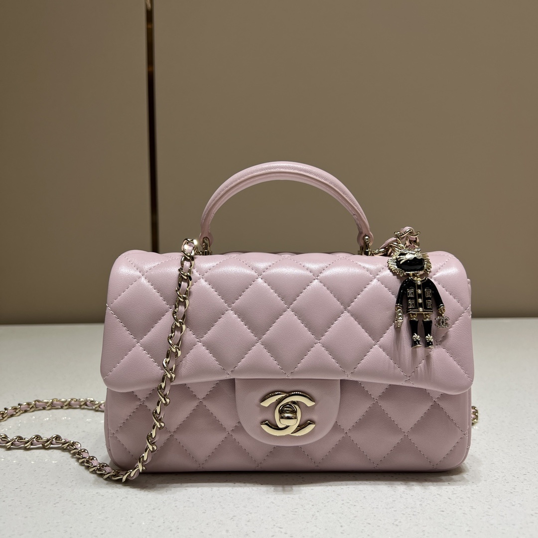 샤넬 CHANEL Pink Quilted Mini Flap Bag with Top Handle Light Pink